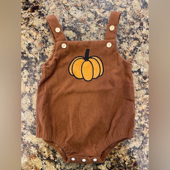 Fall Baby Starter Pack 🥰 🎃 🍁 - Picture 6 of 10